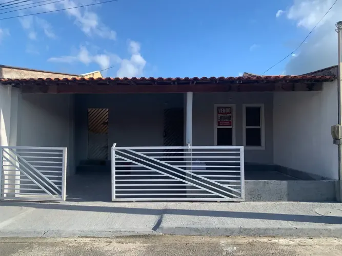 Vendo casa no Condominio Village dos Pássaros 1