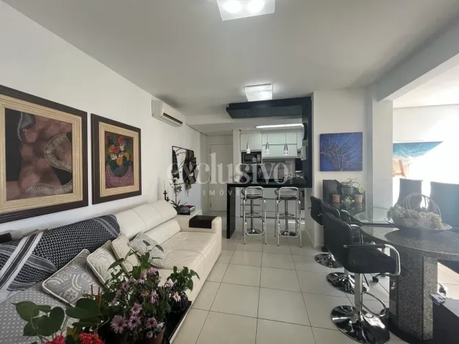 Apartamento 2 dormitórios no Bom Abrigo com Vista Mar