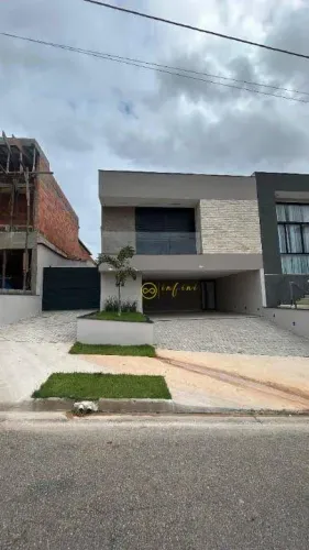 Casa Nova de Condomínio com 4 Quartos, sendo 3 Suítes à venda, 250 m² por R$ 1.950.000 - C