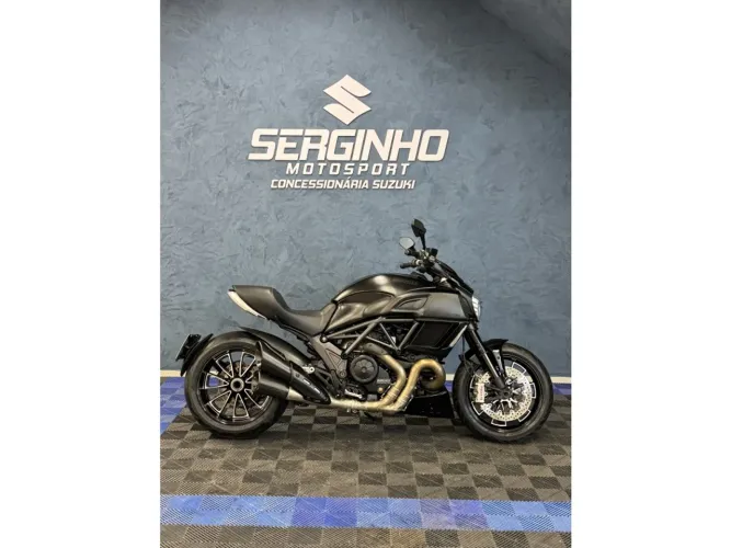 Ducati Diavel 1198 dark 2018