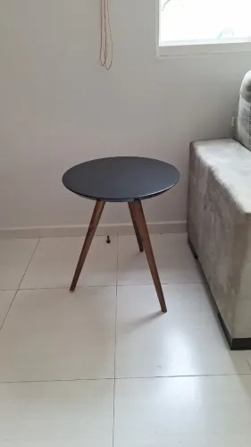 Mesa lateral preta laqueada