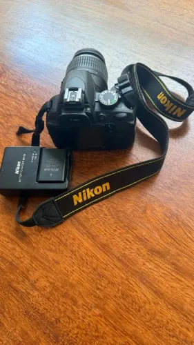 Nikon D3100 + Lente 18-55mm | Excelente estado
