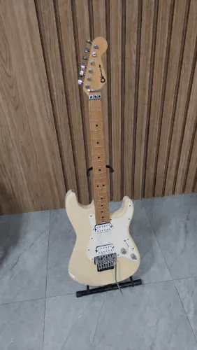 Guitarra Charvel Floyd Rose