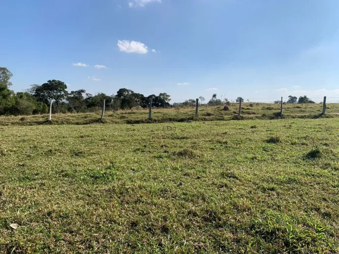 Área de Terra com 178.400m² Próxima a Condomínios em Sorocaba