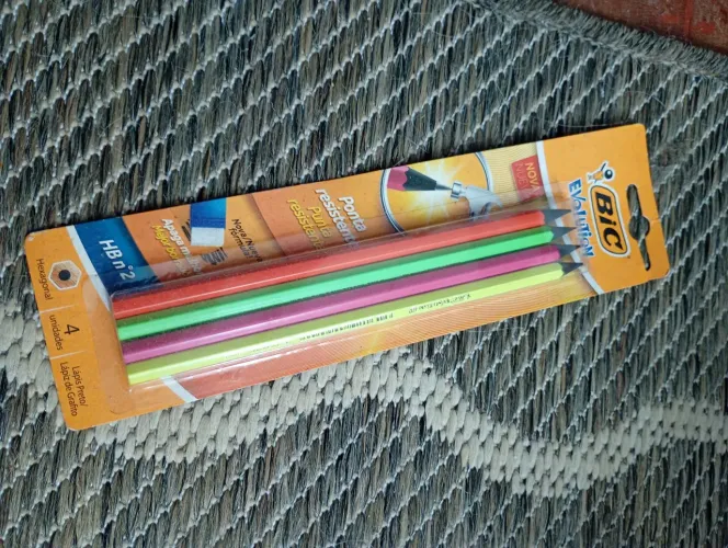 Kit 4 lápis Bic Evolution neon