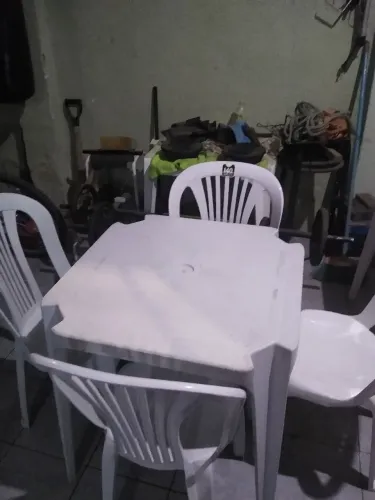 Aluguel de Mesas cadeiras toalhas e Frizer para seu evento