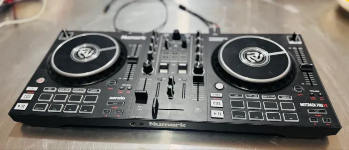 Controladora DJ Numark Mixtrack Pro FX - Excelente Estado (Compatível Serato)