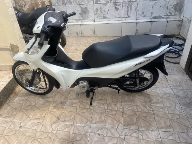 Biz 125 ES 2025