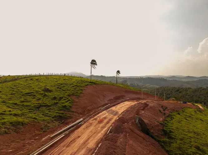 Terreno a Venda para Futura Moradia ou Investimento em condomínio fechado com vistas deslu