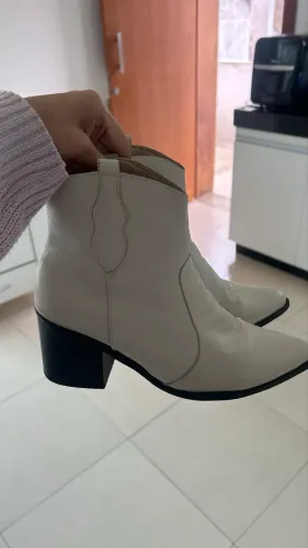 Bota branca couro legítimo