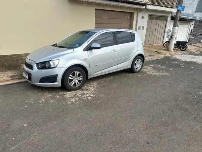 Chevrolet Sonic HB LT 1.6 16V Flexpower 5P Mec. 2014