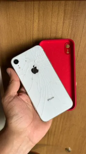 iPhone XR 64 gb Face ID ok fundo trincado botão volume ruim 