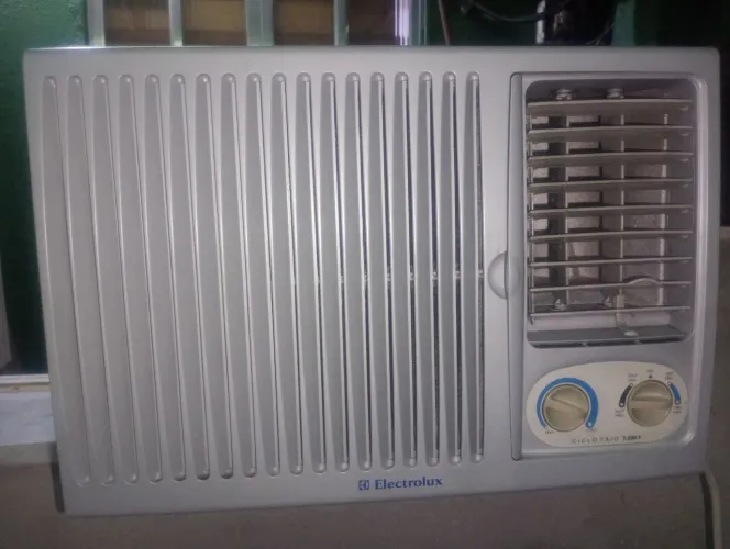 Ar condicionado eletrolux 7.500 BTUs valor 750 reais