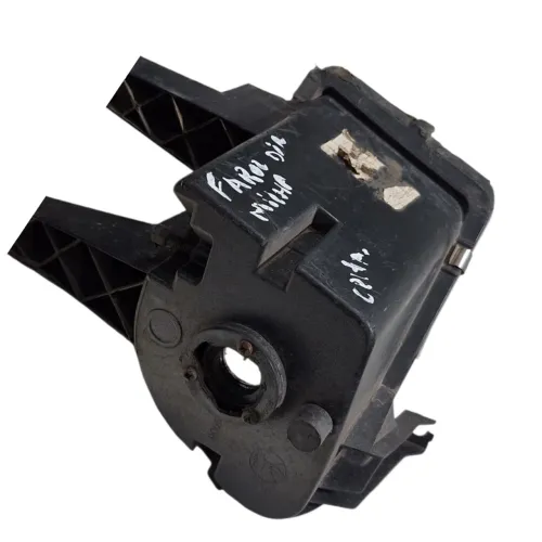 Farol De Milha Lado Direito Chevrolet Celta 