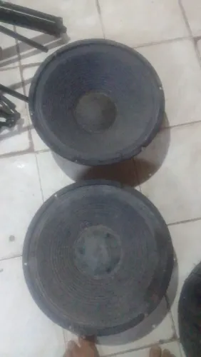 Fone de 15 polegadas