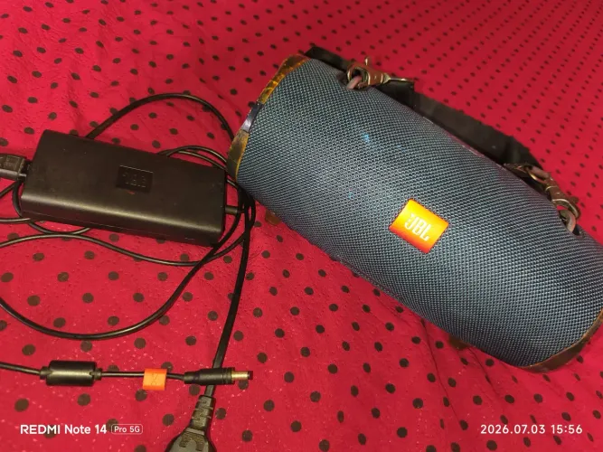 Vende-se JBL extreme 2 tudo original, acompanha carregador original!