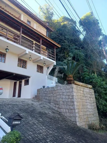 Casa com 3 quartos para alugar, 600 m² por R$ 5.380/mês - Santa Inês - Caieiras/SP