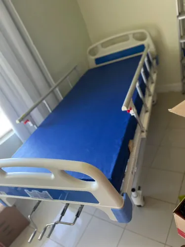 Cama Hospitalar Dellamed DX3 (1 ano) + Colchão Air Plus 110V Anti-escaras + NF