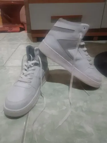 Tênis Branco