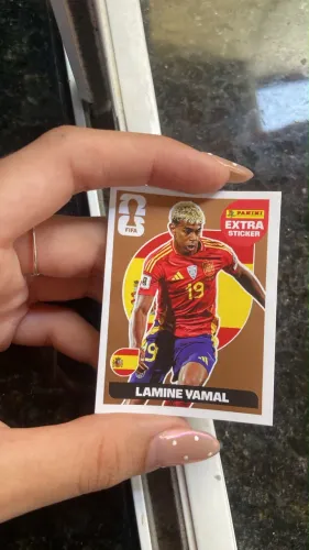 A figurinha Extra Legend Bronze do Lamine Yamal