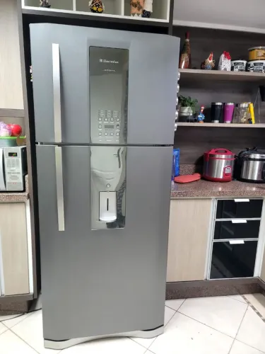Geladeira Electrolux Infinity D180X - Painel Digital + Dispenser | Excelente Oportunidade