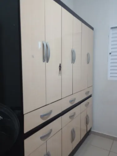 Guarda-roupa 