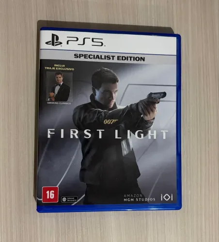 007 First Light - Mídia Física PS5