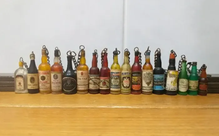 Coleção Chaveiros Garrafinhas Bebidas Antiga