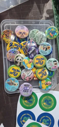 BOTTONS 