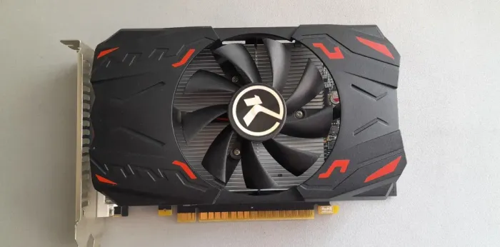 Placa de Vídeo GTX 550 Ti 1GB DDR5