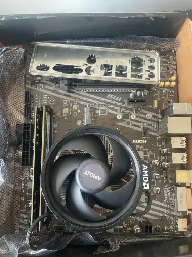 Kit Ryzen 5 + Placa mãe + 16GB