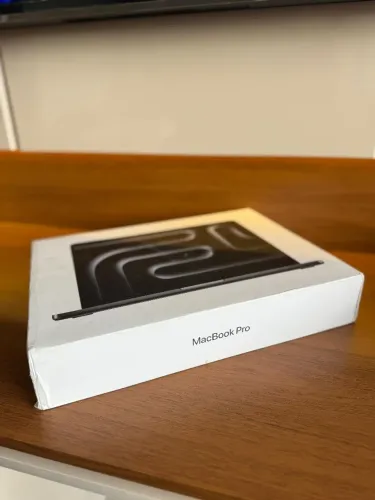MacBook Pro M5 2025 - 16GB / 1TB SSD 14.2 polegadas - 1 ano de garantia