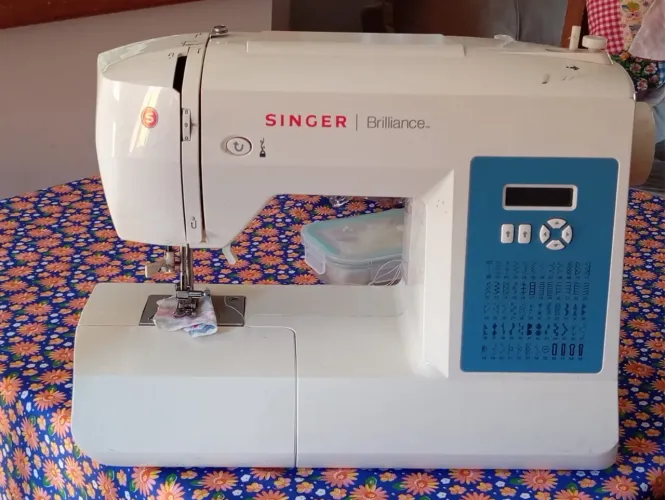 Máquina de Costura Singer Starlet