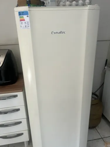 Vendo uma geladeira 