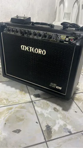 Cubo de guitarra 200 watts 