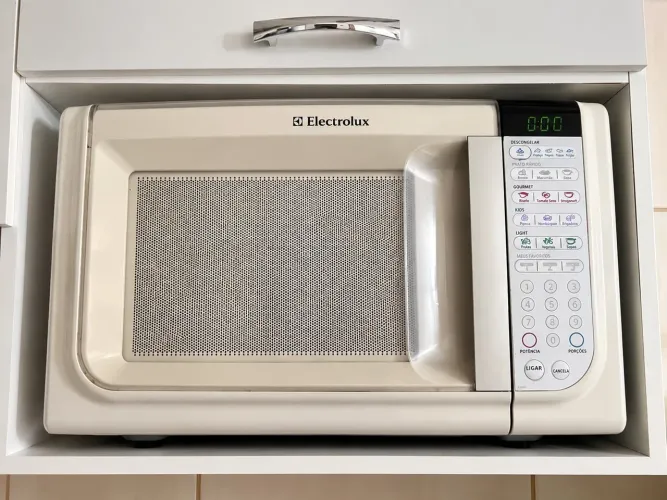 Vendo micro-ondas em ótimo estado de conservação 