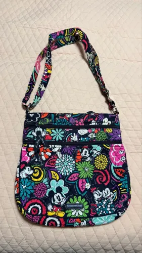 Bolsa Vera Bradley collab Disney