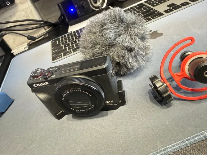 Camera canon g7x mark III com microfone rode