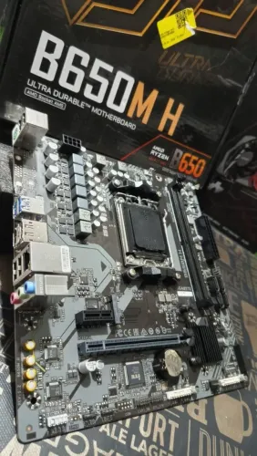 Placa Mae Gigabyte B650M H, DDR5 