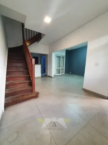Sobrado para Locação no Belém | 3 Dormitórios | 1 Suíte | Quintal | 120m²