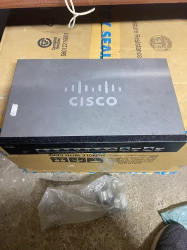 Swicht Gerenciável Cisco 10 portas SG300-10PP