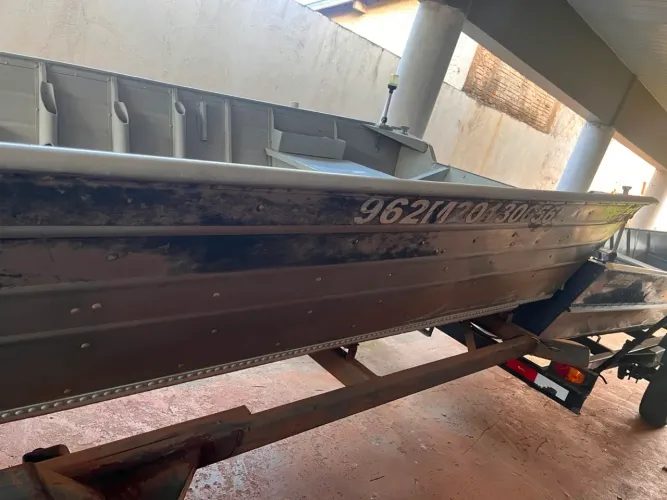 CONJUNTO: BARCO + MOTOR + CARRETINHA
