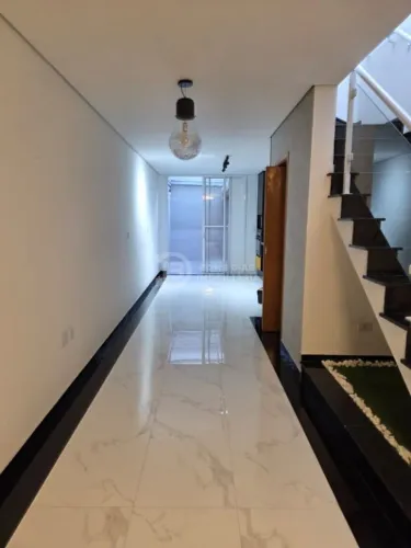 Sobrado à Venda na Vila Granada - 3 Suítes e Espaço Gourmet