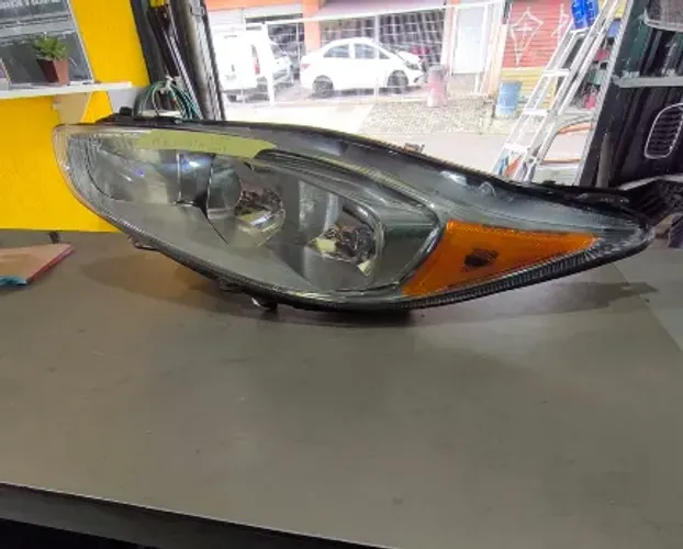 farol New fiesta sedan 2014 a 2017