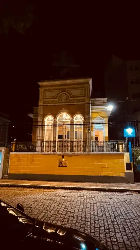 Vaga para garçom noturno