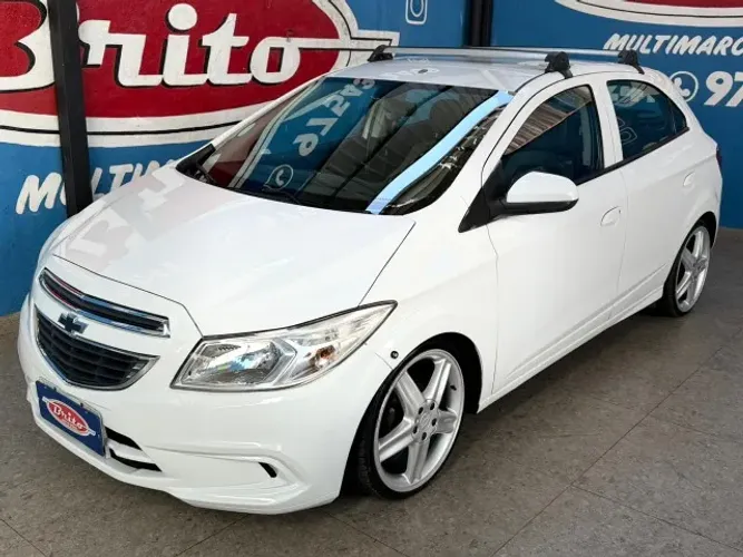Chevrolet Onix Hatch LT 1.0 8V Flex Power Mec. 4P 2015