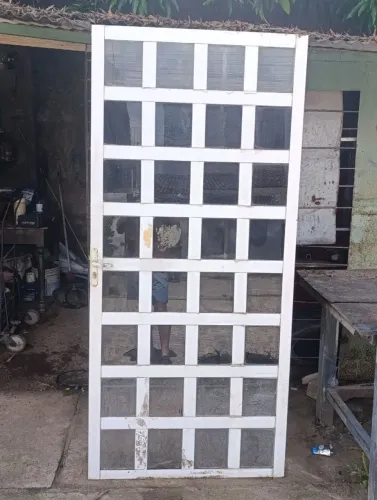 Portanto em alumínio med 2,15m X 1.00m