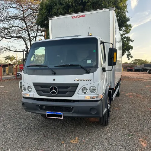 MERCEDES-BENZ ACCELO 1016(ENTRADA 30  MIL)