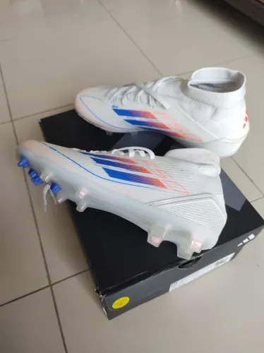 Chuteira Adidas Predator League LLTF Tam 38 Linda!