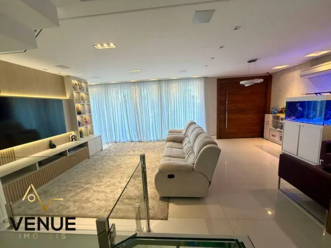 Casa à Venda no Condomínio Arujá 5 | 4 Suítes | Churrasqueira | 6 Vagas